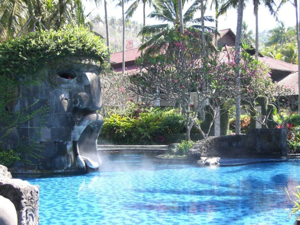 Rutsche Hotel Sheraton Senggigi Lombok Beach Resort