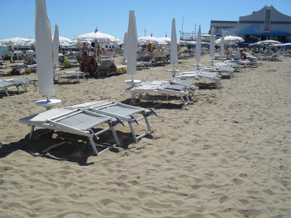 Sauberer Strand Hotel Carlton