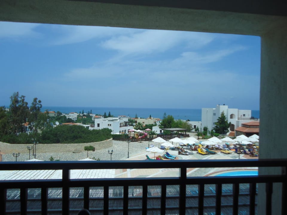 Widok z tarasu Creta Maris Resort