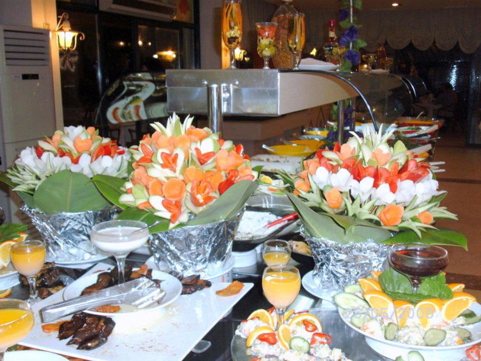 Blumensträusse aus Gemüse Aska Hotel Just in Beach