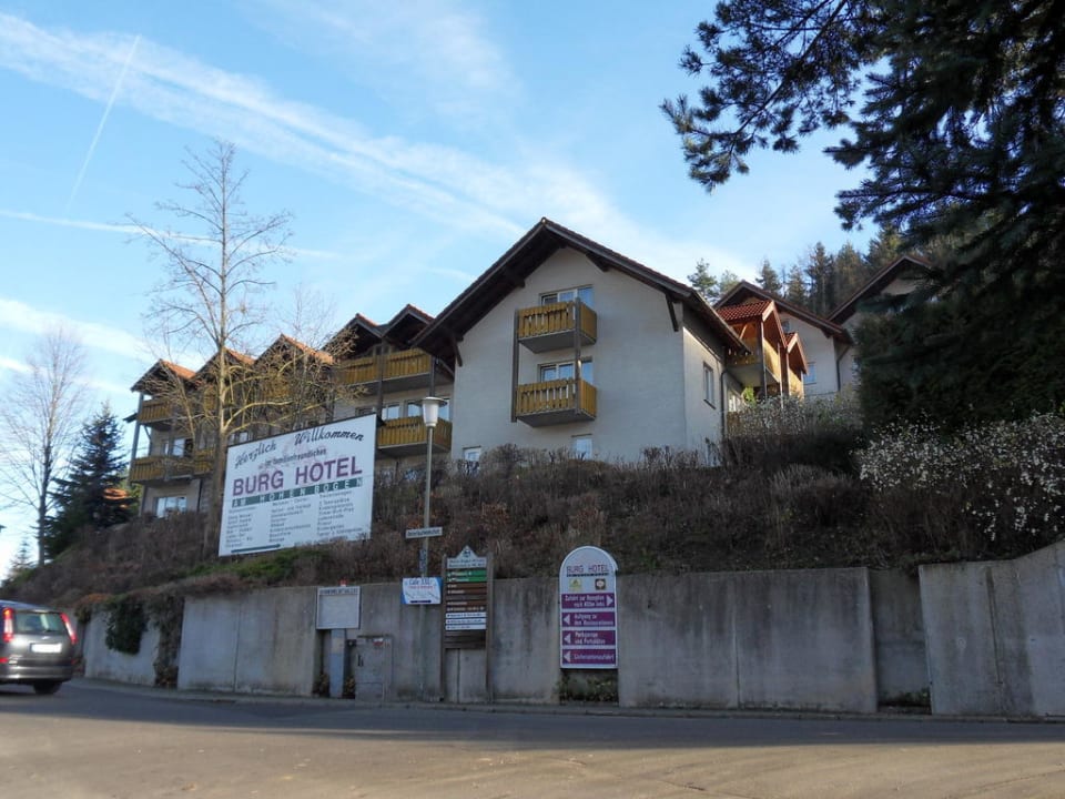 Außenansicht Burghotel Am Hohen Bogen