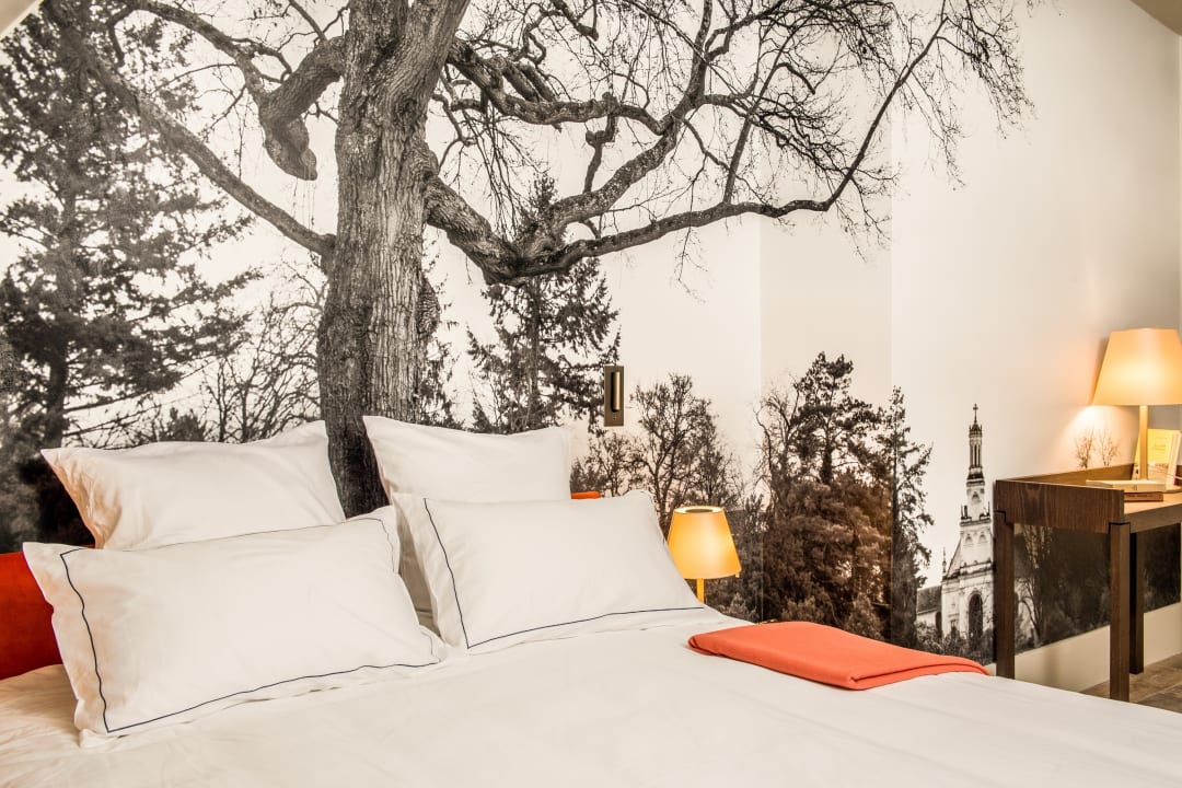 Zimmer Relais de Chambord, a Small Luxury Hotels of the World