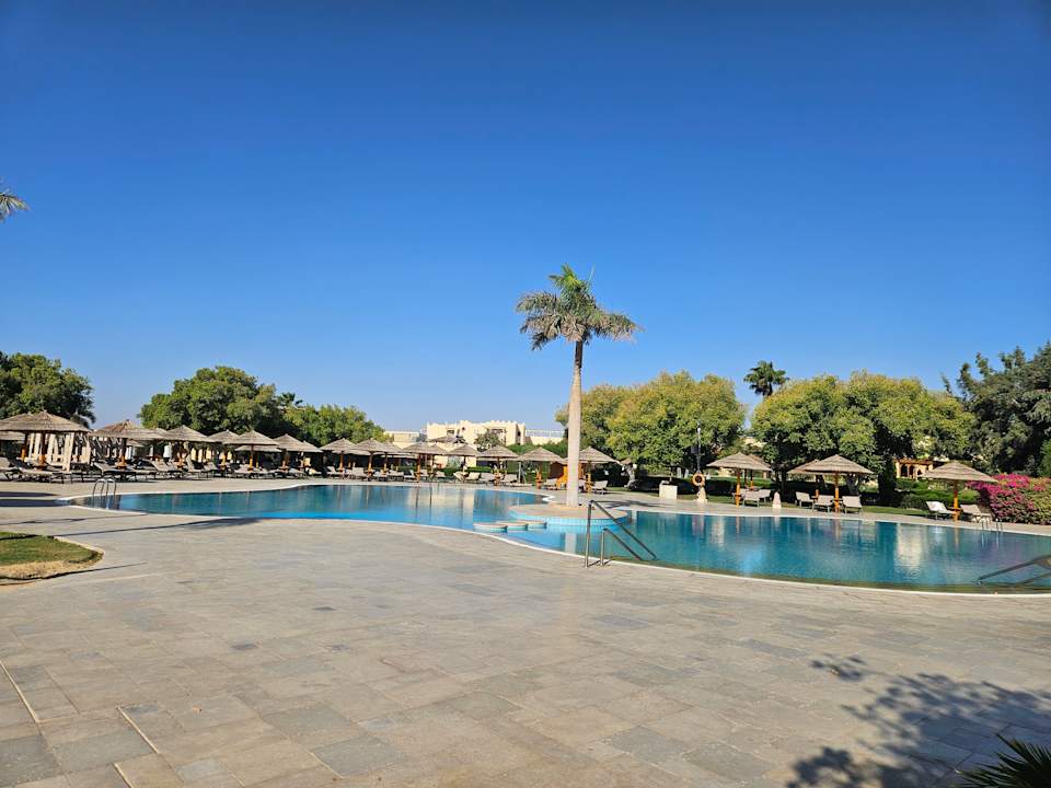 Pool ROBINSON SOMA BAY