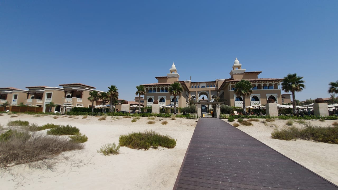 Strand Rixos Premium Saadiyat Island