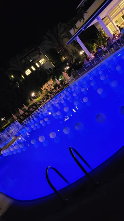 Pool Hotel Gardenia Beach