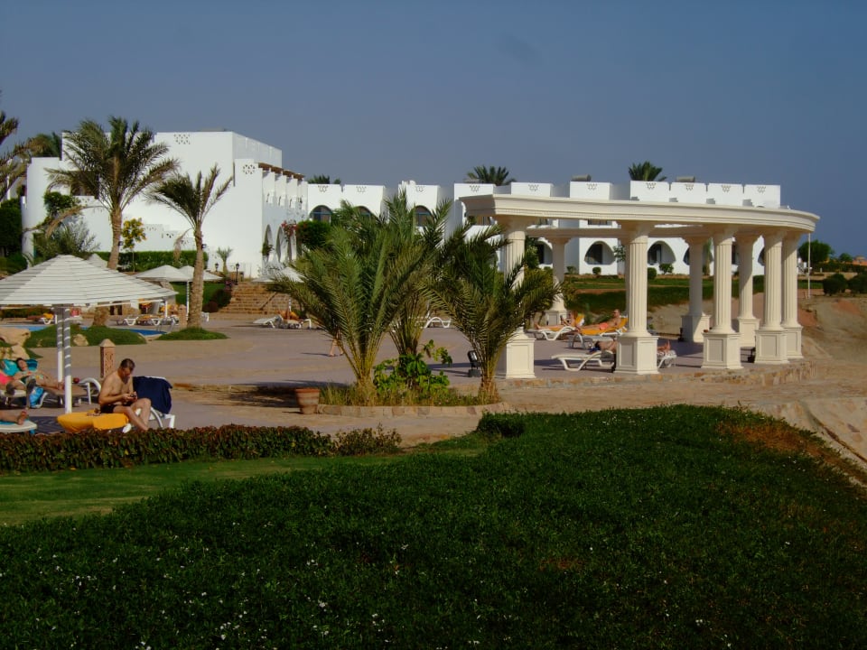 Pool Three Corners Equinox Beach Resort