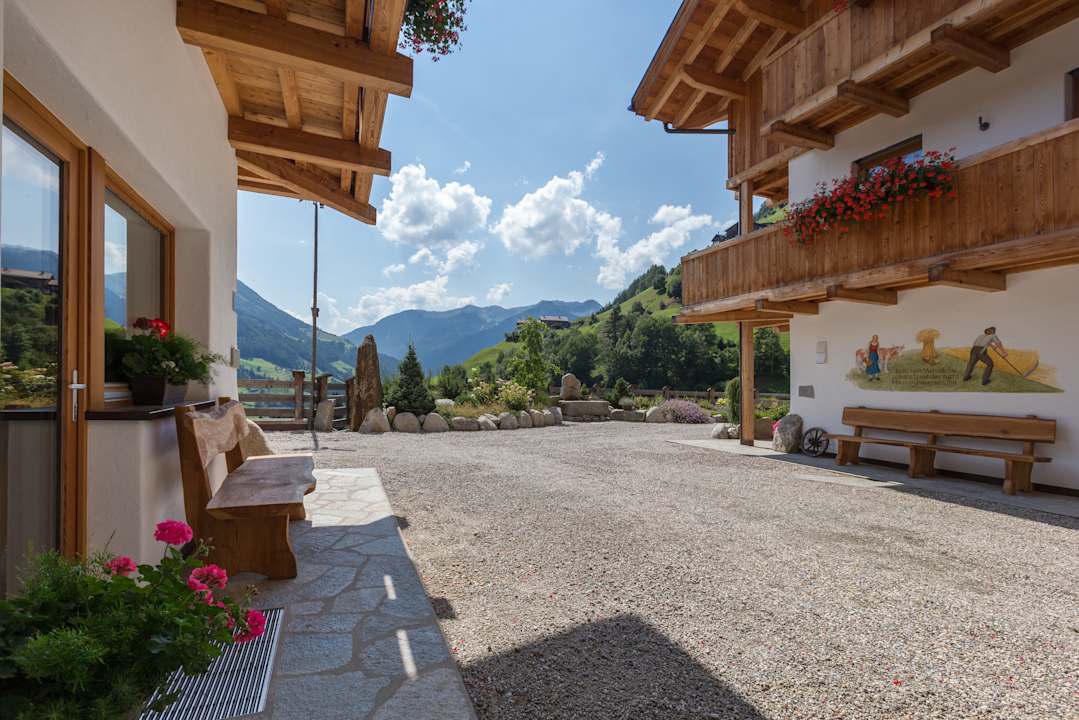 Außenansicht Enzianhof - Nature Apartments