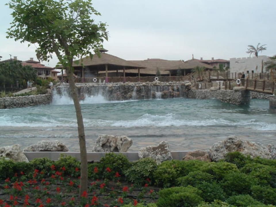 Wellenpool im neuen Aquapark Club Grand Aqua