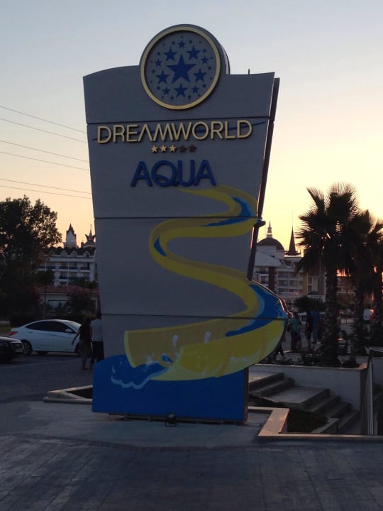 Eingang Dream World Aqua Hotel