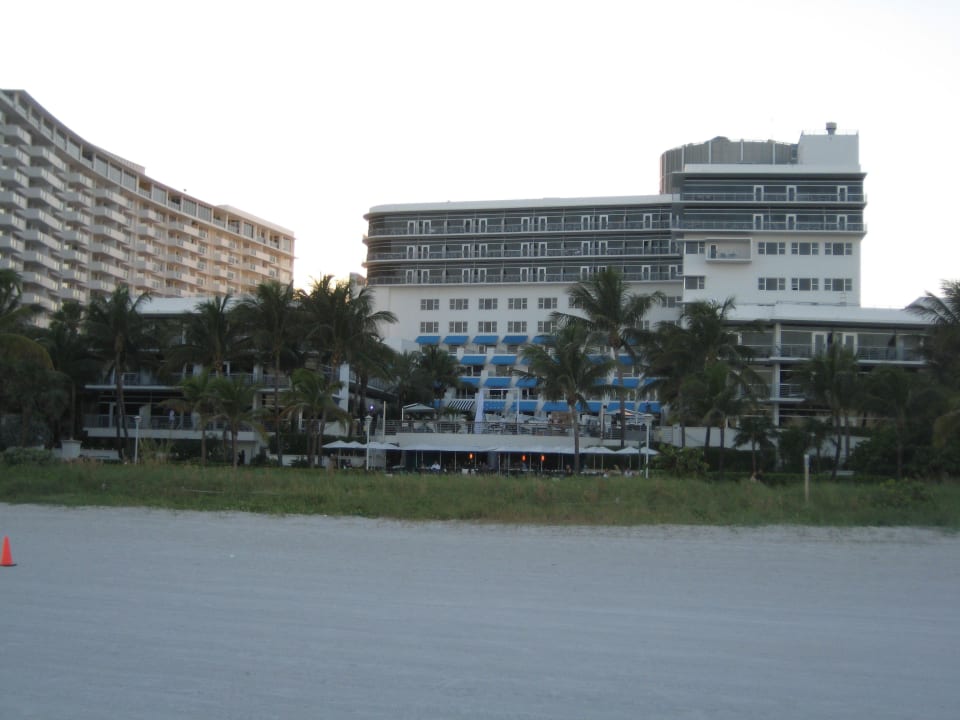 Vom Strand aus Hotel The Ritz-Carlton South Beach