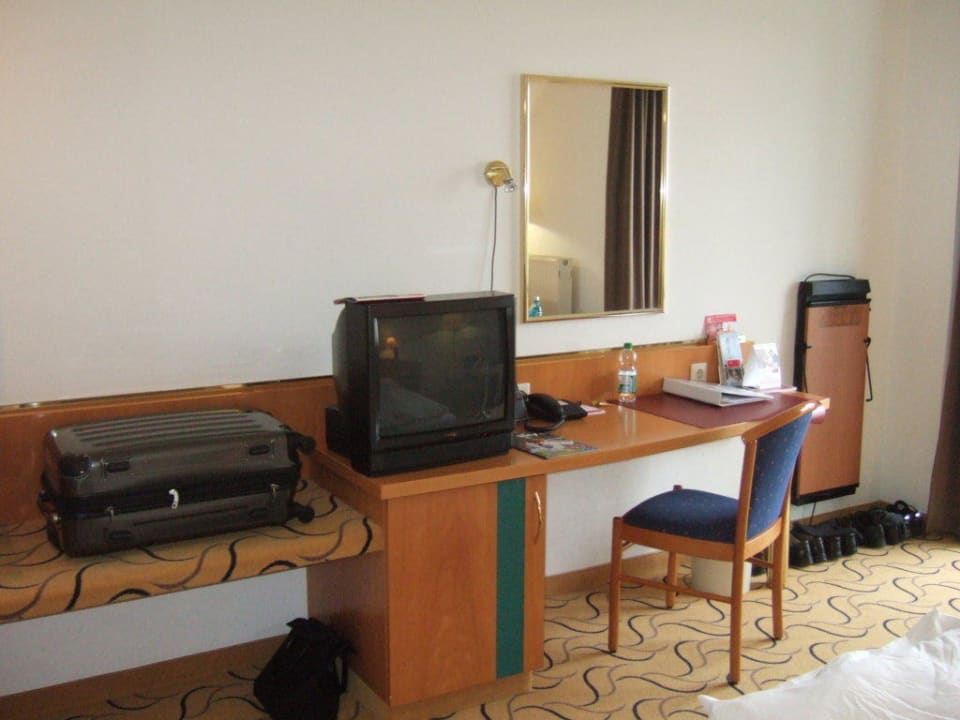 Röhrenfernseher H+ Hotel Limes Thermen Aalen