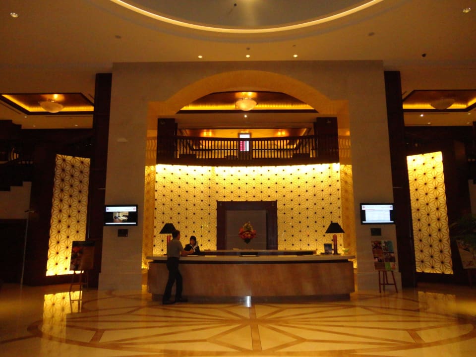 Der Empfangsbereich   Crowne Plaza Jumeirah Dubai