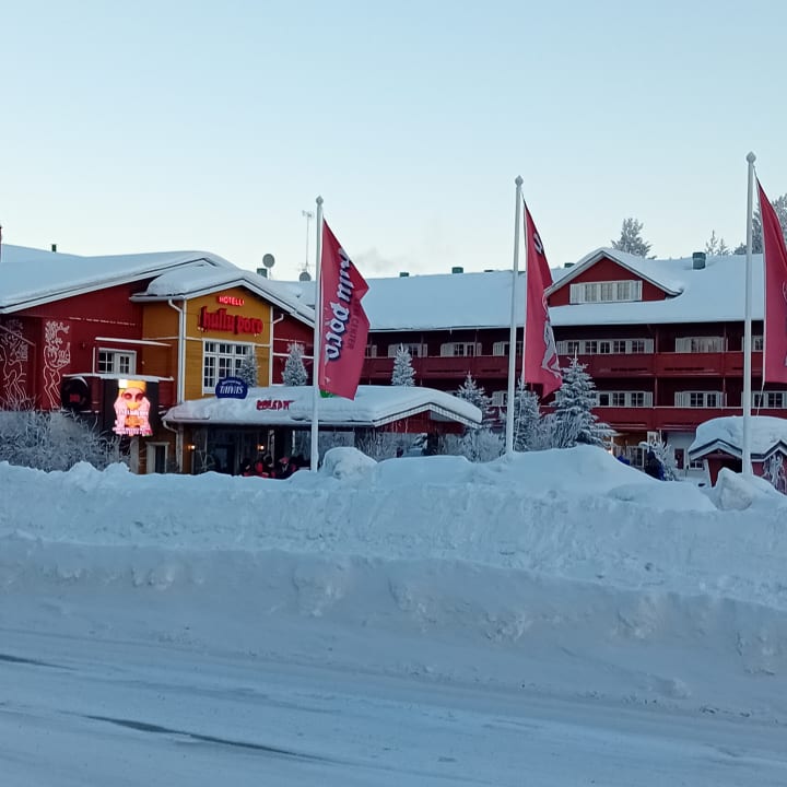 Außenansicht Hotel Hullu Poro