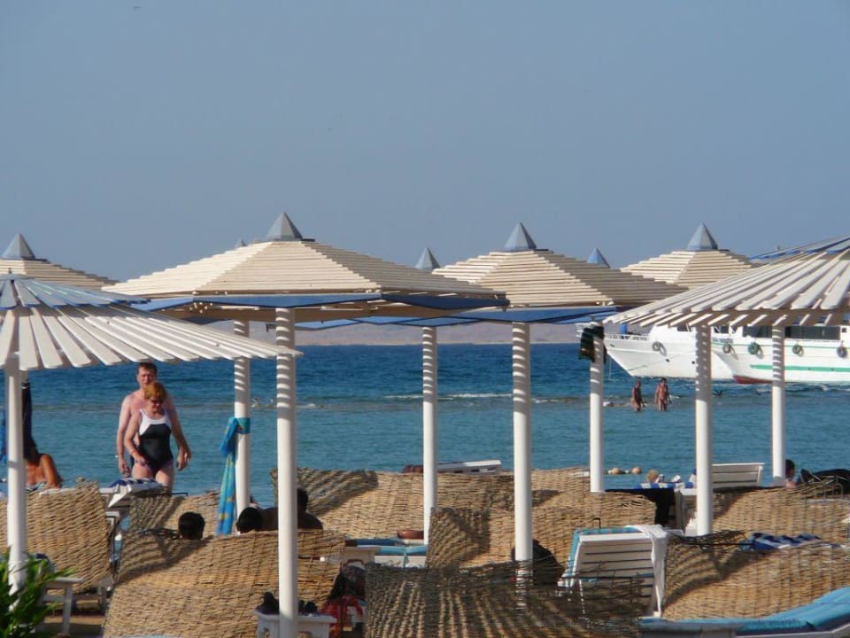 Am Strand Pickalbatros Dana Beach Resort - Hurghada