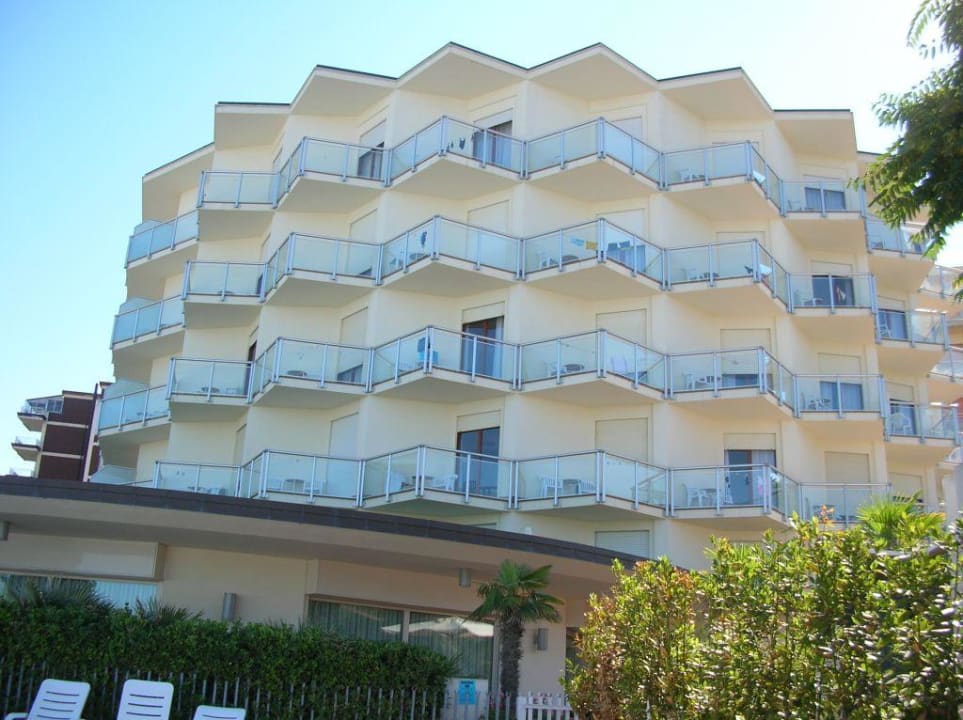 Aussenaufnahme Bellevue Beach Hotel Bellevue Beach