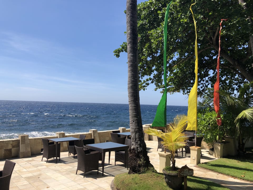 Gastro Alam Anda Ocean Front Resort & Spa