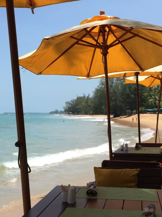 Schöner langer Strand Khaolak Laguna Resort