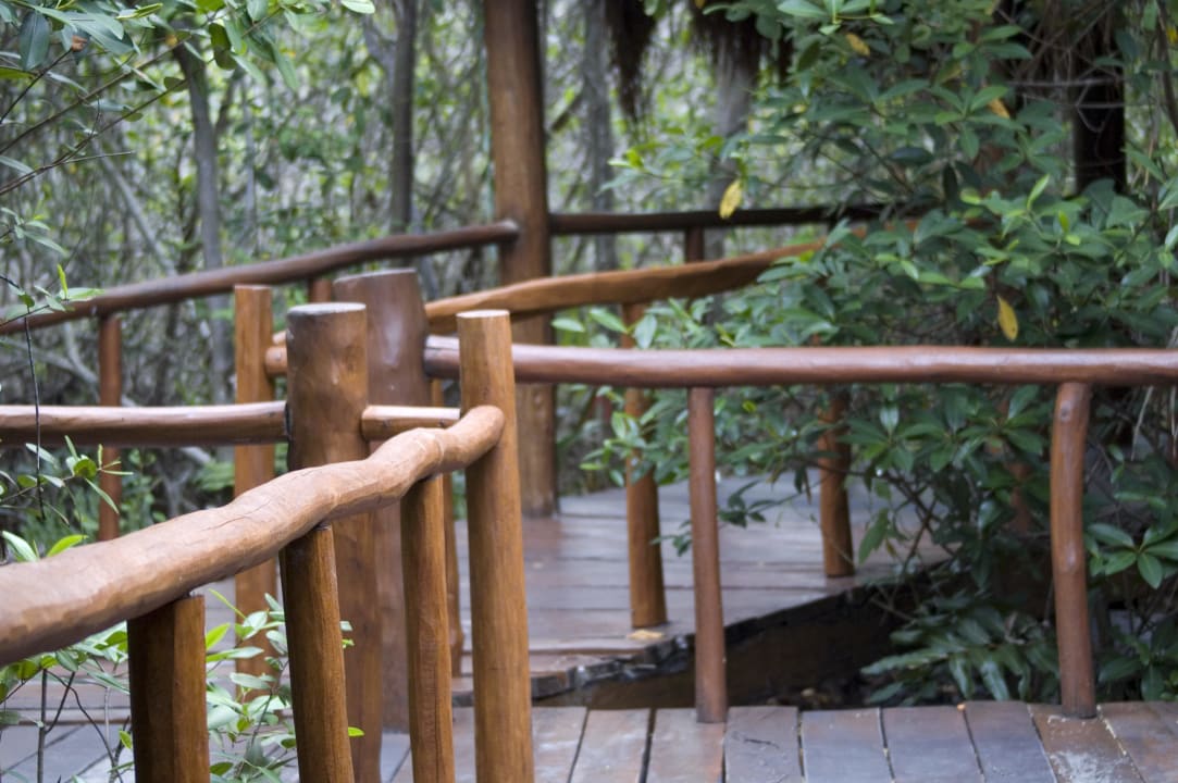 Einer der vielen Stege Grand Palladium Kantenah Resort & Spa