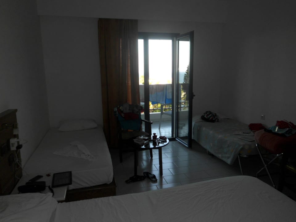 Bungalow mit Doppelbett, Einzel-und Zustellbett TUI SUNEO Chrissi Amoudia