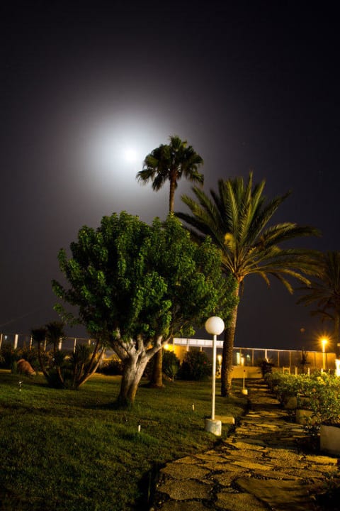 Nachtansicht Sahara Beach Club