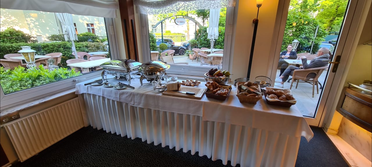 Gastro Bernstein Villa Kastania