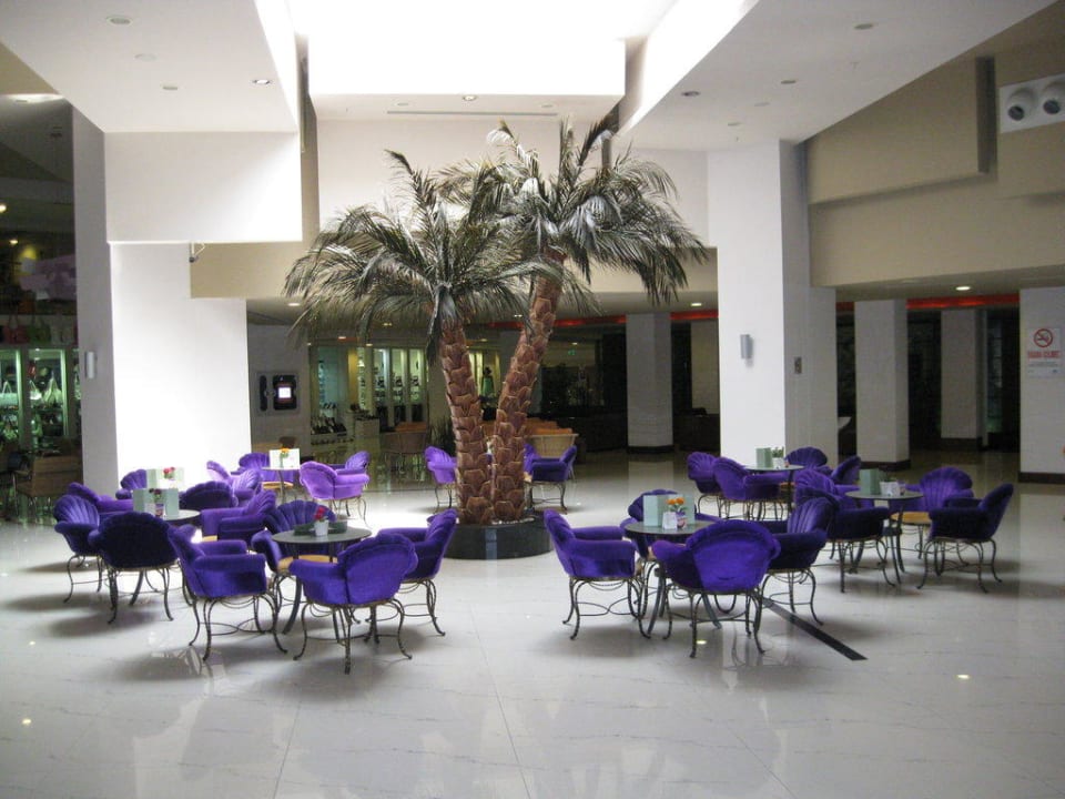 Oasis Bar Limak Lara Deluxe Hotel & Resort