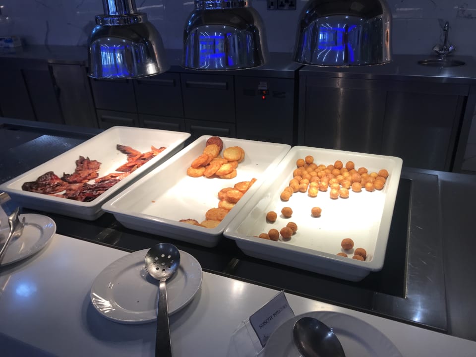 Gastro St. George Beach Hotel & Spa Resort