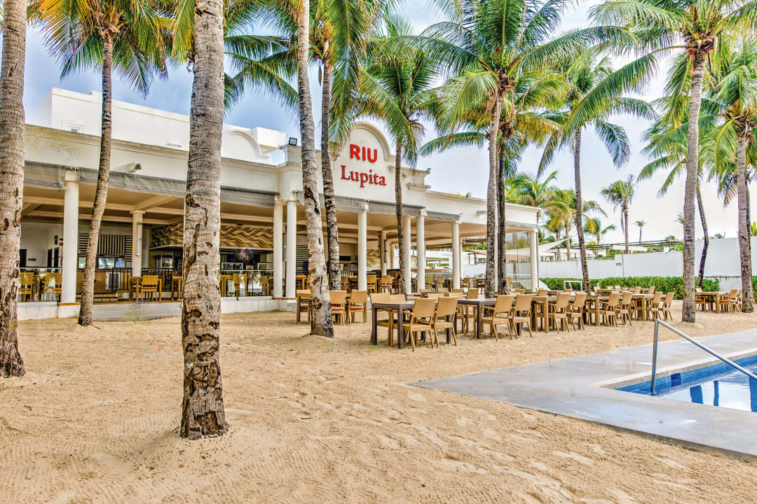 Gastro Hotel Riu Lupita