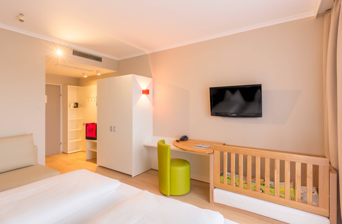 Doppelzimmer All In Red Thermenhotel