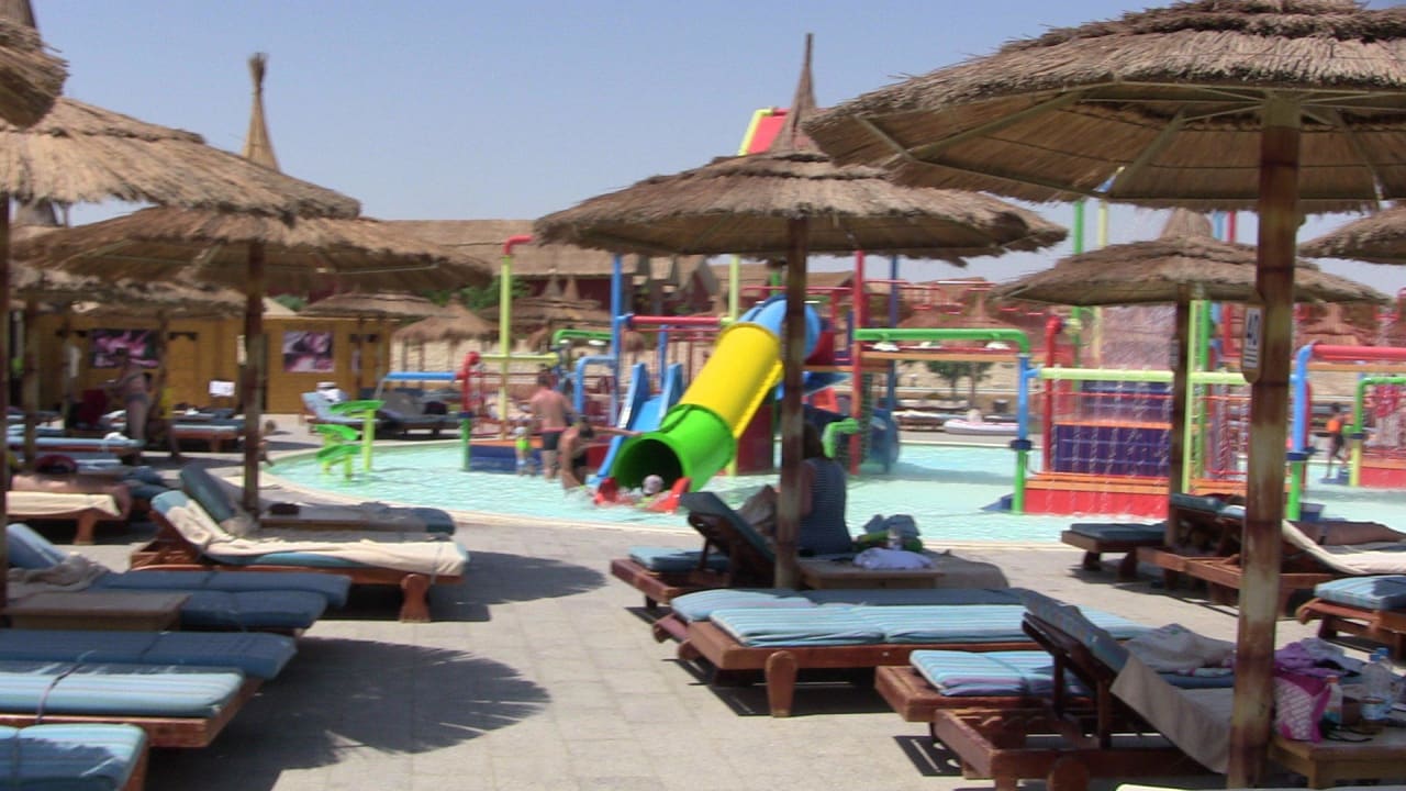 Jungle Aqua Park Resort  Pickalbatros Jungle Aqua Park Resort - Neverland Hurghada