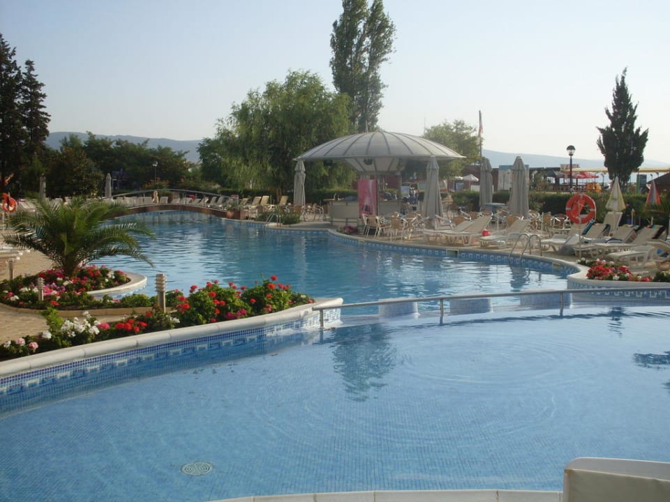 Schöne Poolanlage Sentido Neptun Beach