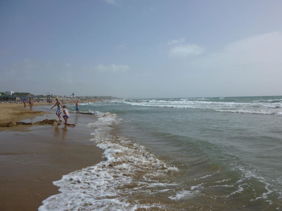 Toller Strand, flach abfallendes Meer VONRESORT Golden Beach