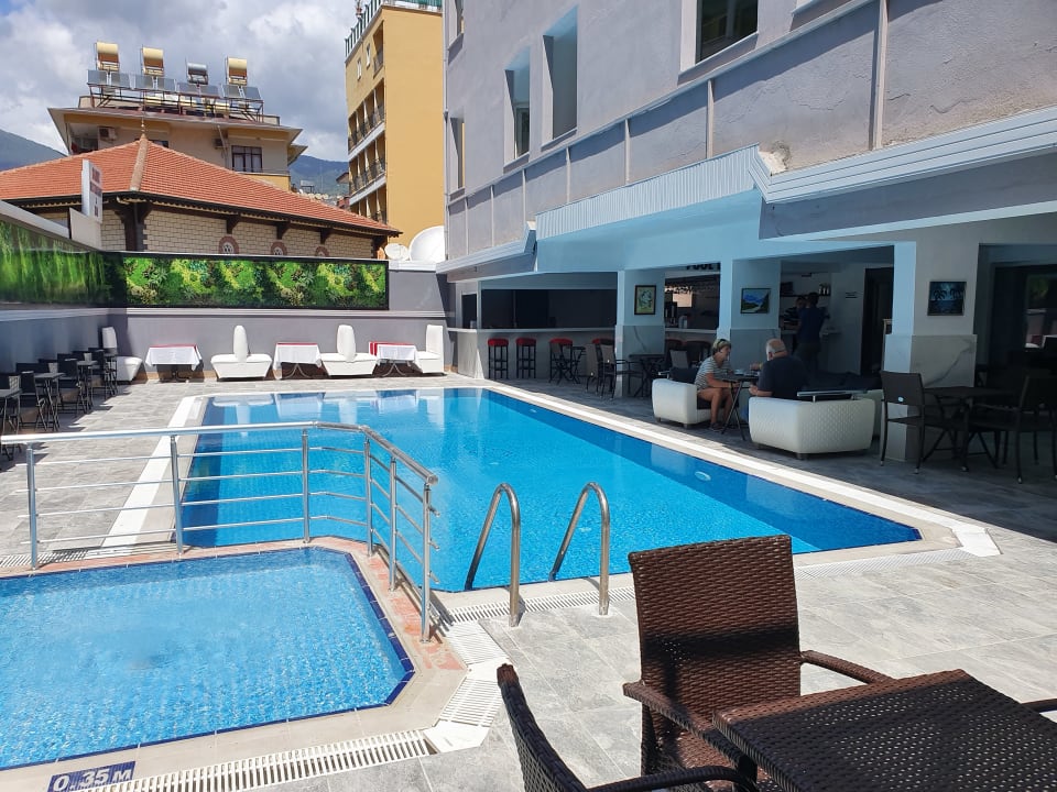Pool Hotel Aslan City Kleopatra