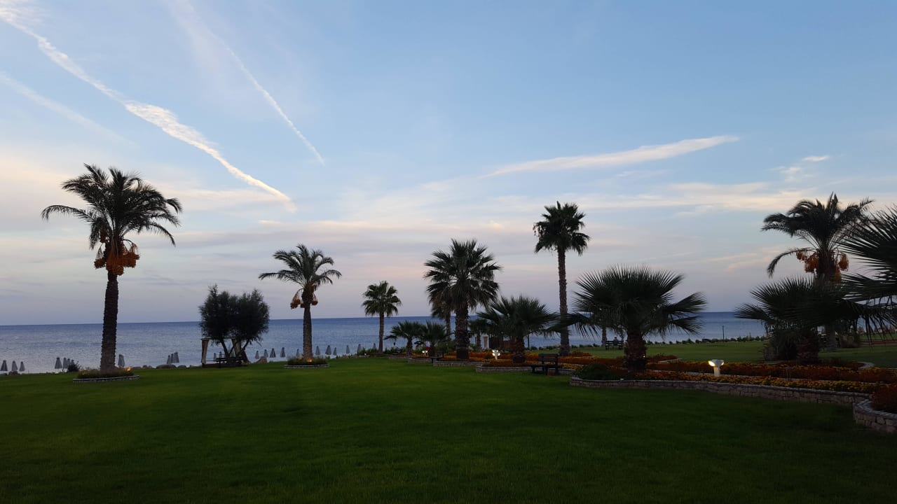 Sehr gepflegte Außenanlage Rodos Palladium Leisure & Wellness
