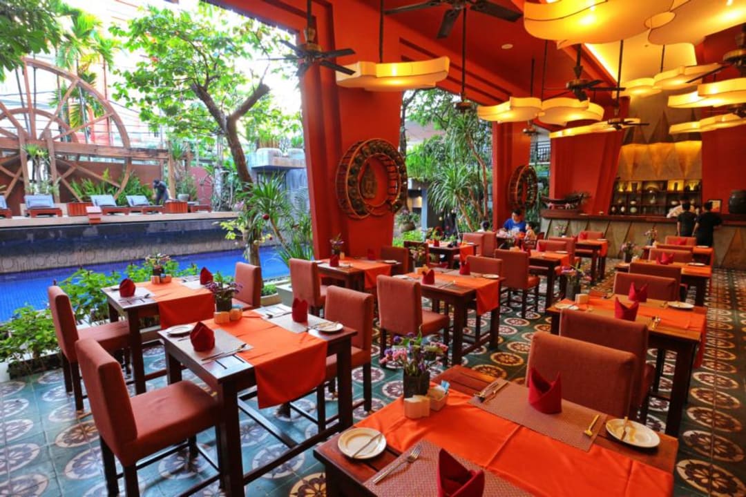 Gastro Golden Temple Residence