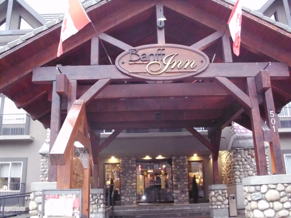 Außenansicht Hotel Inns of Banff