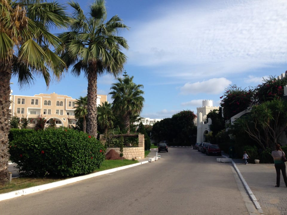 Zufahrt mit Blick zum Eingang Mahdia Beach & Aquapark