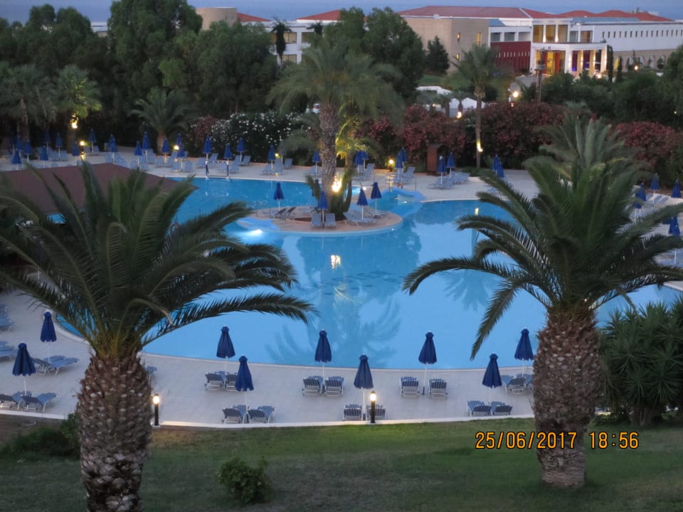 Pool Kresten Palace Hotel