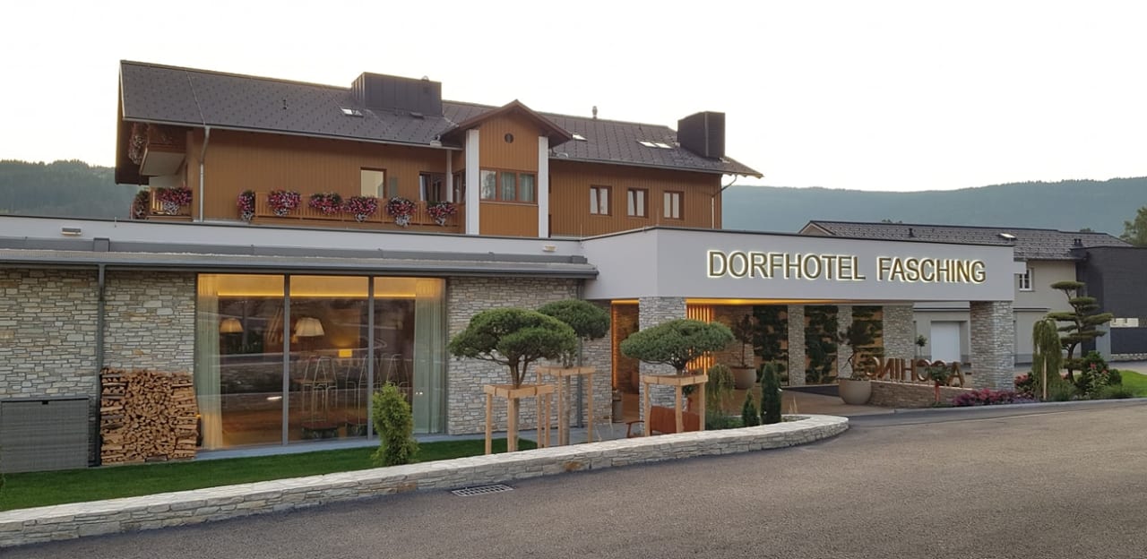 Außenansicht Dorfhotel Fasching