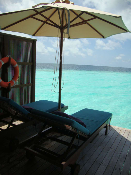 Terrasse Wasservilla Veligandu Maldives Resort Island