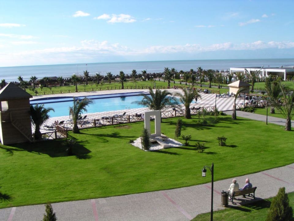 Hauptpool und Meer Voyage Belek Golf & Spa