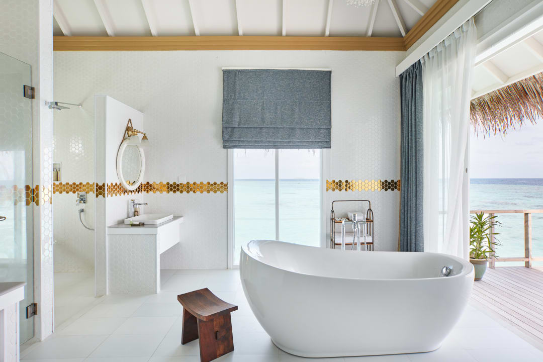 Zimmer Sun Siyam Iru Veli