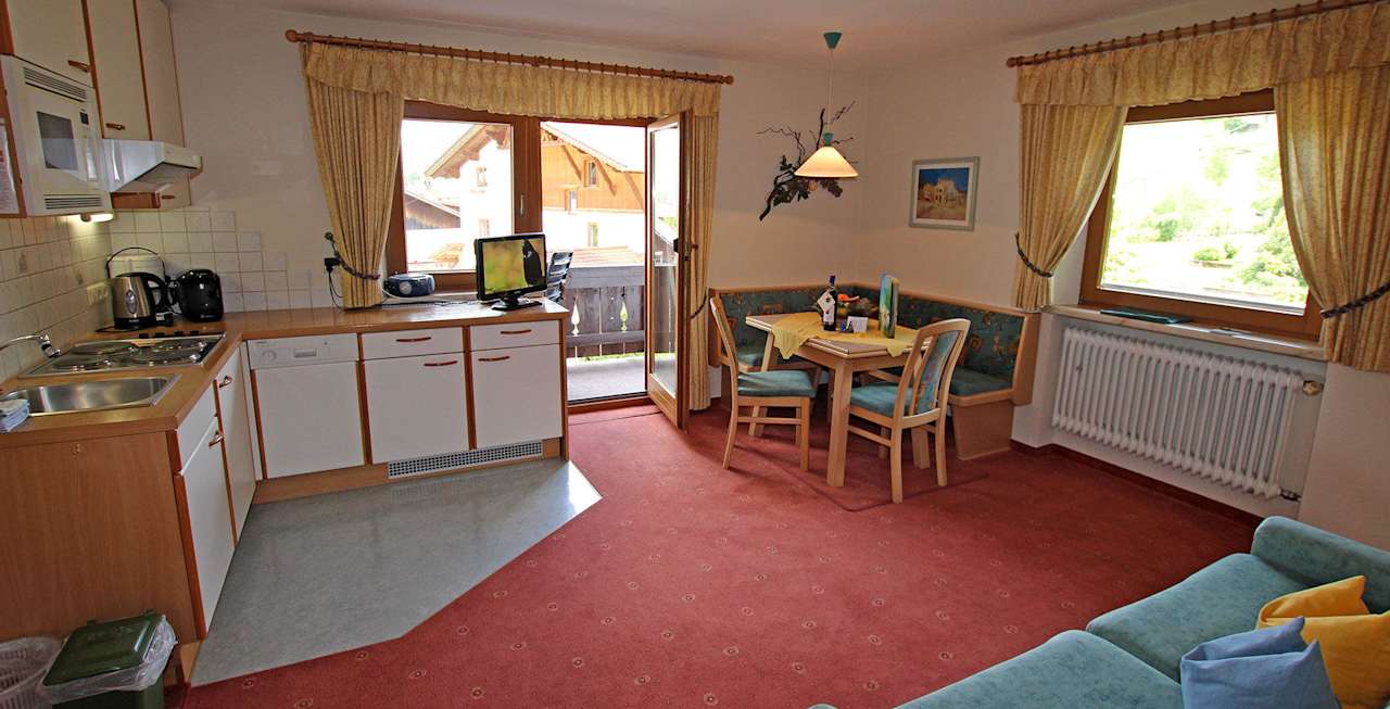 Wohnküche Appartement Grubigstein Apartments Haus am Römerweg