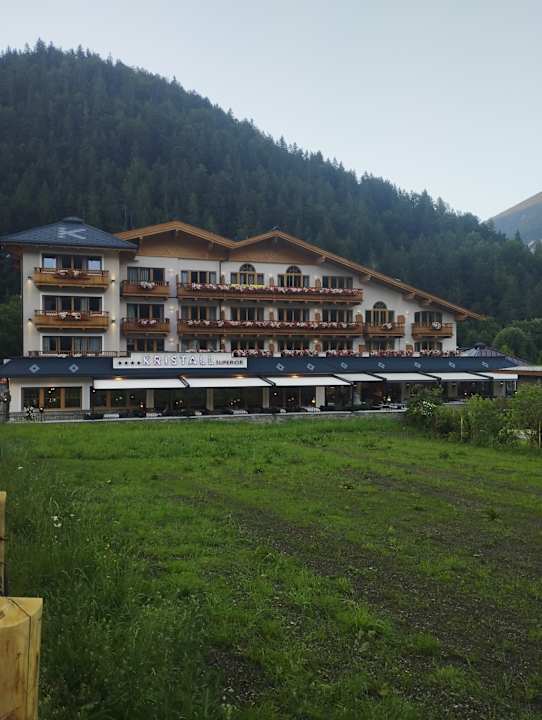 Außenansicht Verwöhnhotel Kristall