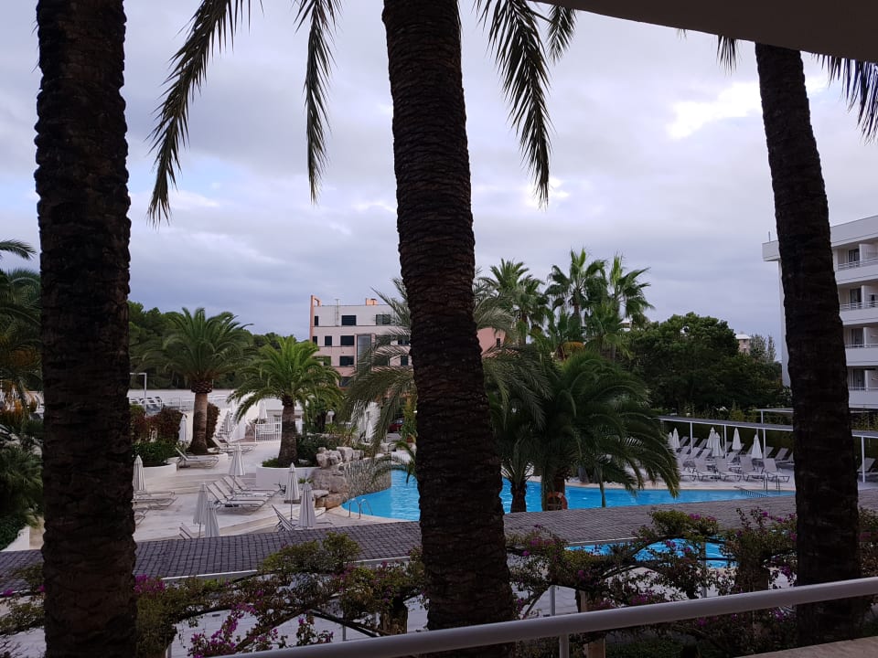 Pool Hotel Rosella by Intelier