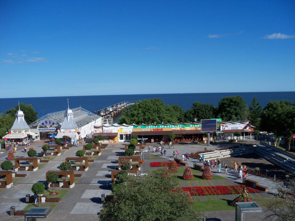 Mole und Meer am Tage Hotel Aurora Family & SPA