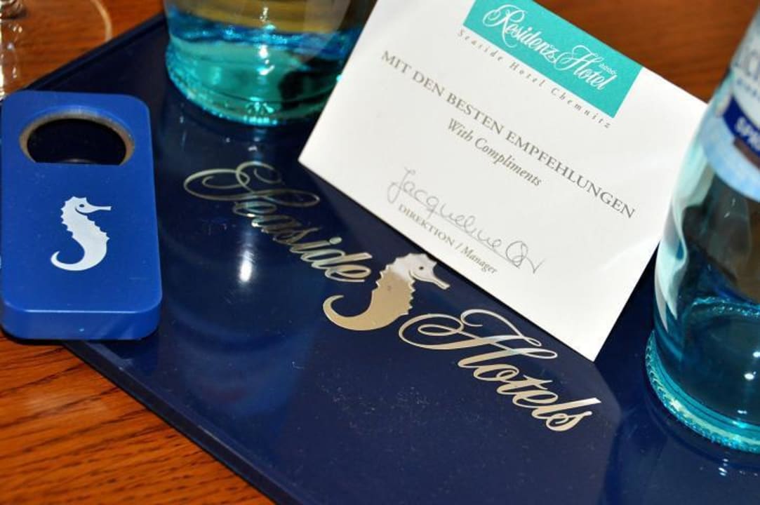 Welcome-Drink im Zimmer Seaside Residenz Hotel Chemnitz