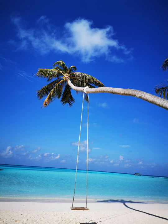 Strand Innahura Maldives Resort