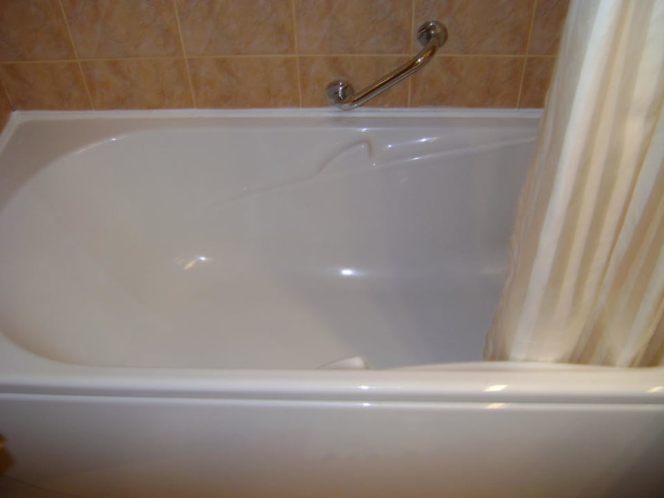 Badewanne mit Duschmöglichkeit Duni Royal Pelican Resort