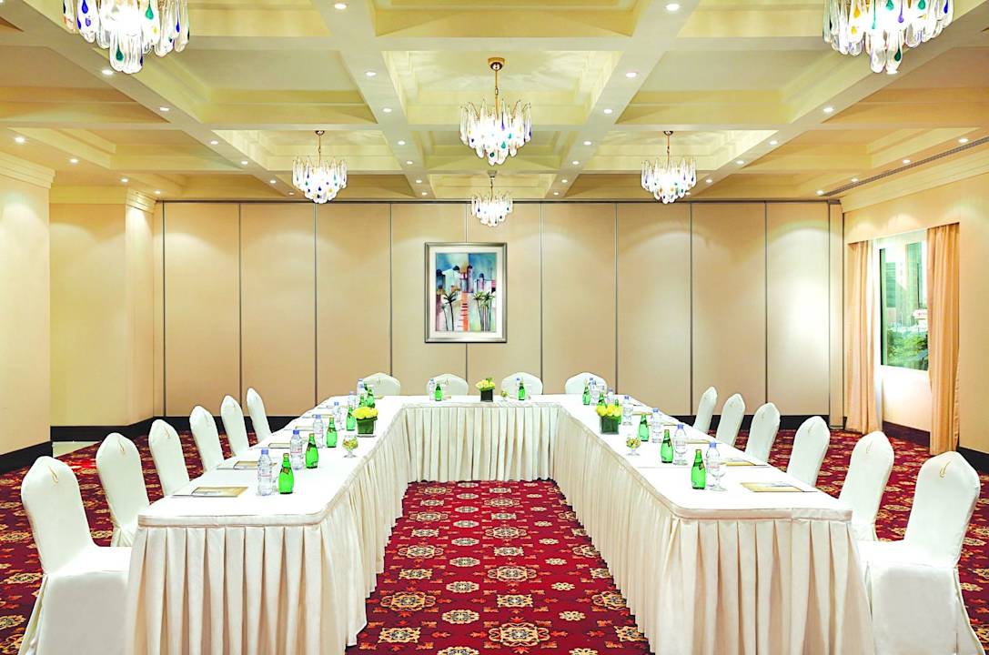 Sonstiges City Seasons Suites